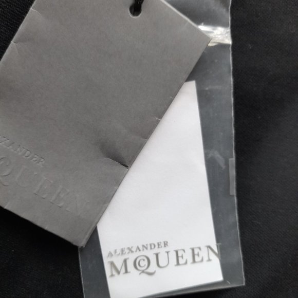 With tags!! Elegant shift dress with side pleats by the genius Alexander McQueen - Picture 2 of 7